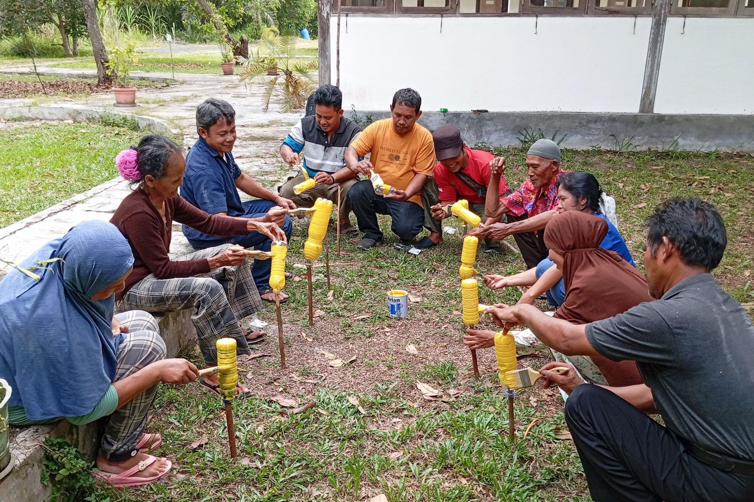 Today, the agroforestry model plot is proving itself to be a good model to be replicated by smallholder farmers to practice sustainable land use, with various yields from productive plants